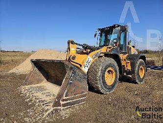 CASE 821 F