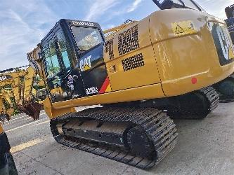 CAT 320 D