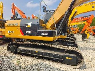 CAT 320 D
