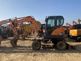 Doosan DX60W