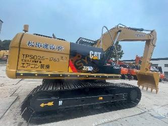 CAT CAT320 D2