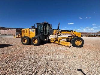CAT 150 AWD