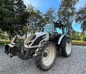 Valtra A114