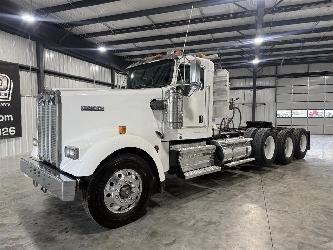 Kenworth W900