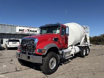 Mack GR64FR