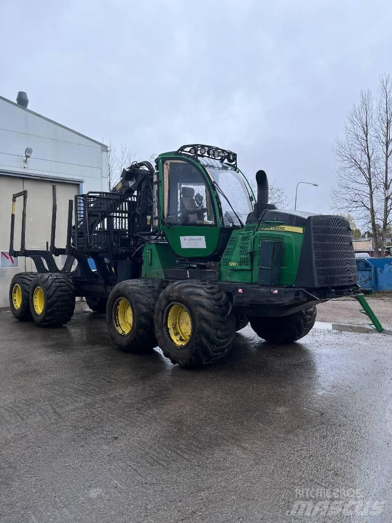 John Deere 1210 E フォワーダー