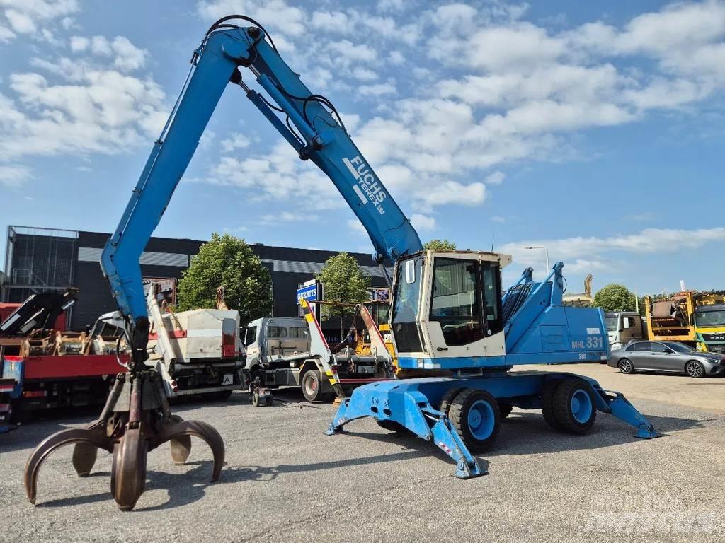 Fuchs MHL 331 廃棄物／工業産廃処理機
