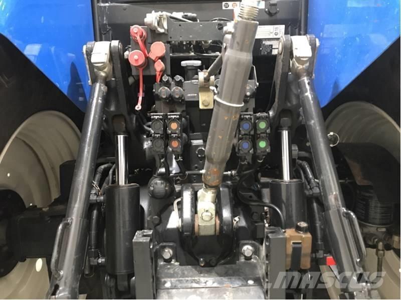 New Holland T 7.250 トラクター