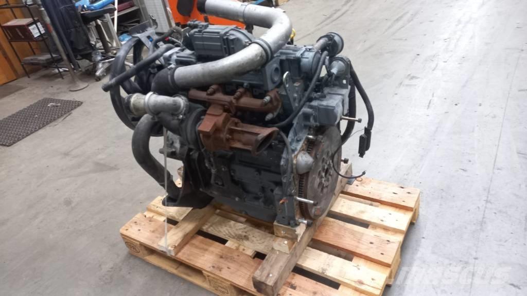 Deutz TCD2012L042VM エンジン