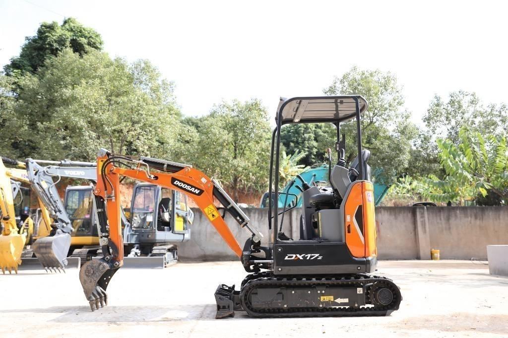Doosan DX 17 大型油圧ショベル12t以上（パワーショベル・ユンボ）