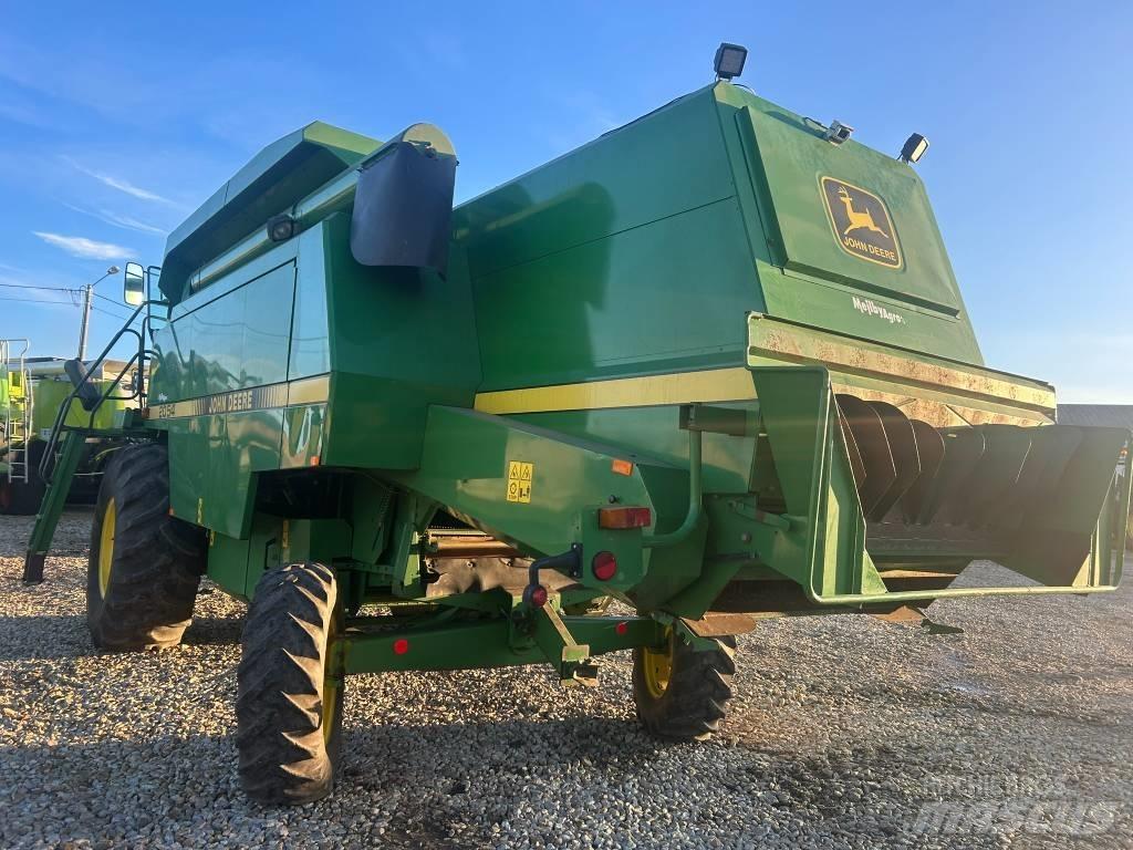 John Deere 2054 コンバイン