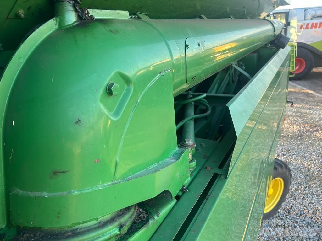 John Deere 2054 コンバイン