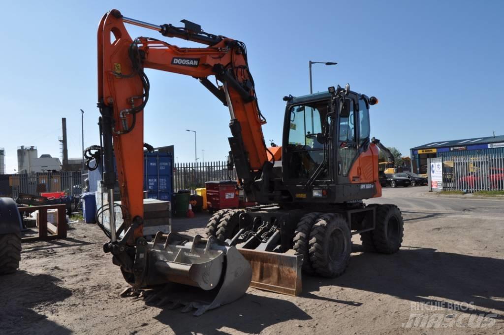 Doosan DX 100-7 ホイール式油圧ショベル（パワーショベル・ユンボ・バックホー）
