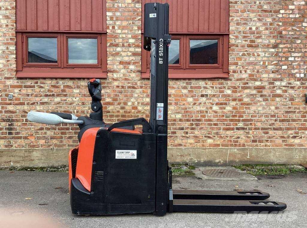 BT SPE 120 L 自走式スタッカー