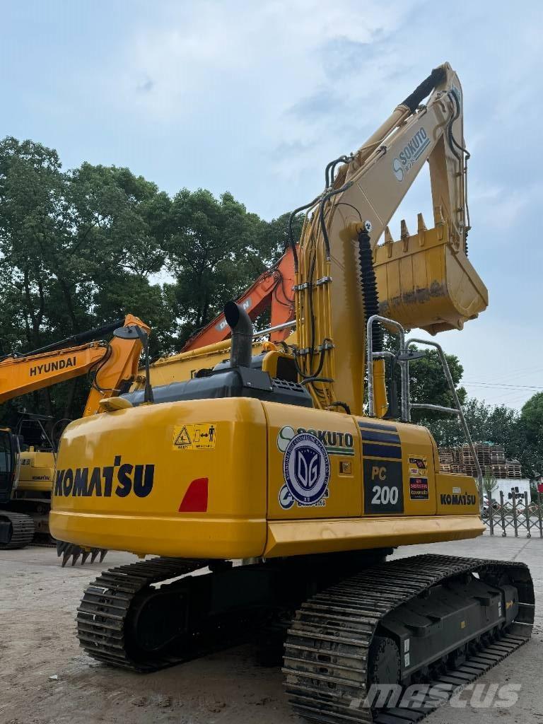 Komatsu PC 200-8 中型油圧ショベル 7ｔ-12ｔ（ユンボ・パワーショベル・バックホー）