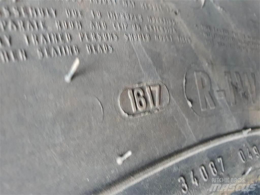 Mitas 600/65R28 x1 タイヤ、ホイル、リム