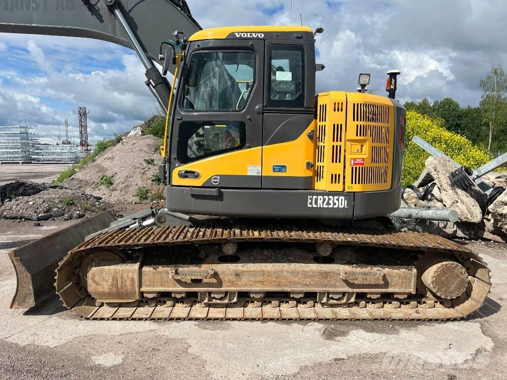 Volvo ECR 235 D 大型油圧ショベル12t以上（パワーショベル・ユンボ）