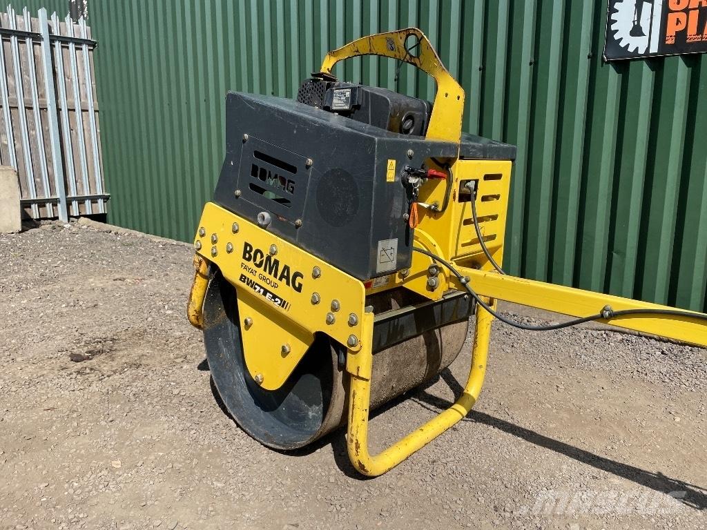 Bomag BW 71 E-2 振動ローラ