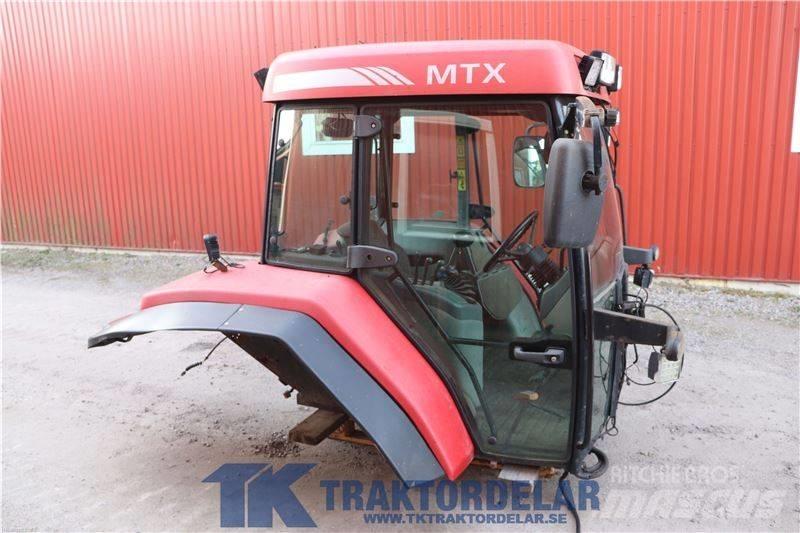 McCormick MTX 185 キャビン及び内装
