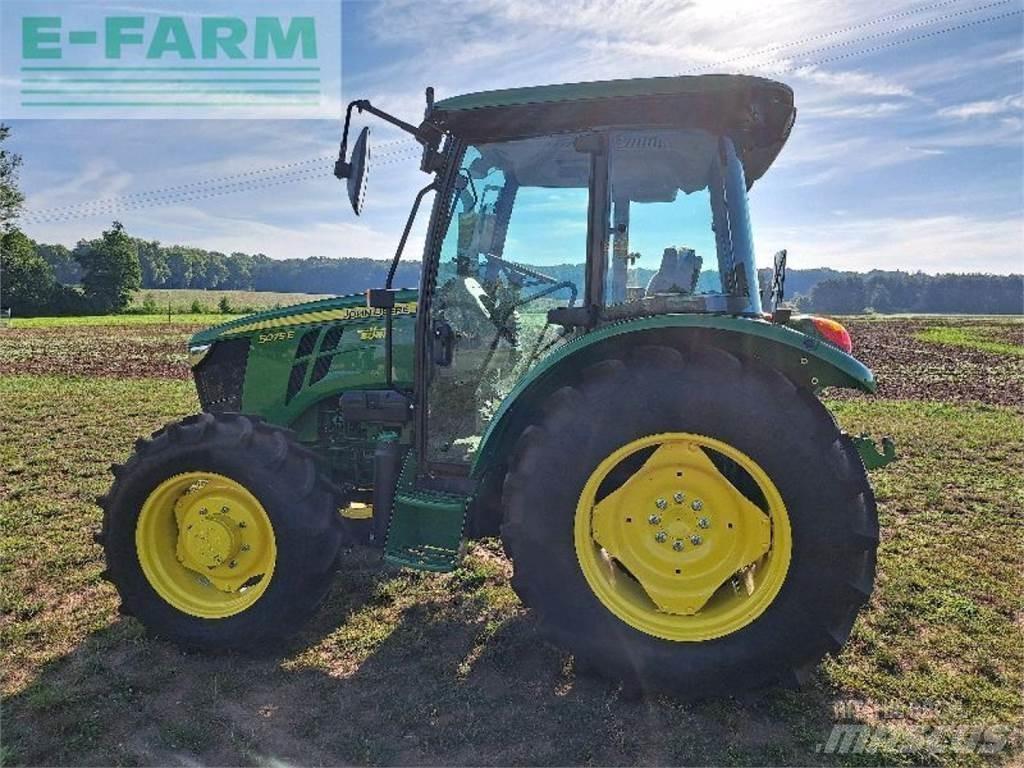 John Deere 5075e トラクター