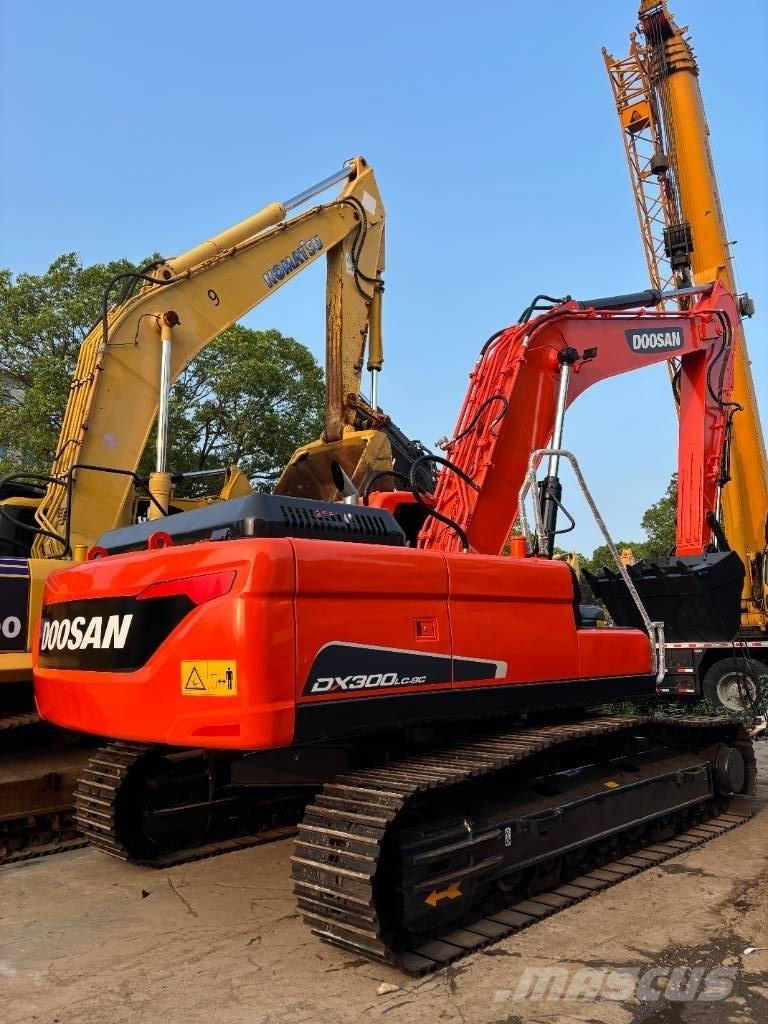 Doosan DX300LC-9C 大型油圧ショベル12t以上（パワーショベル・ユンボ）