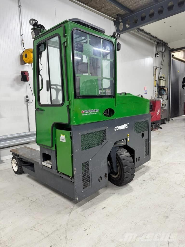 Combilift C 4000 E サイドローダー
