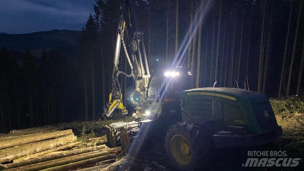 John Deere 1270 E ハーベスター