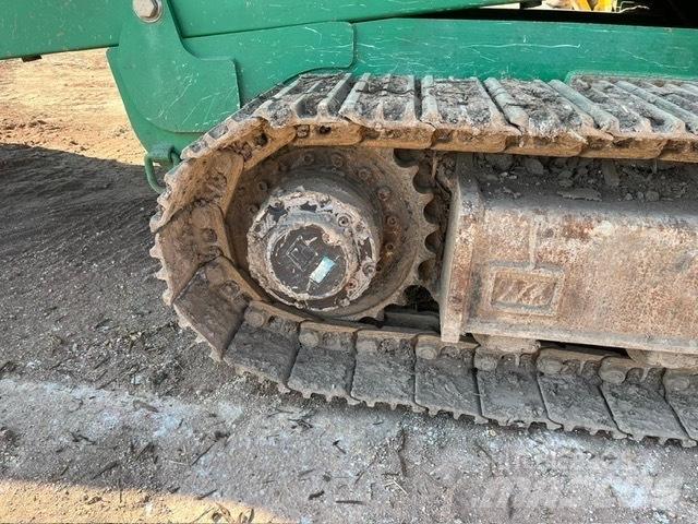 McCloskey 516RT 自走式スクリーン