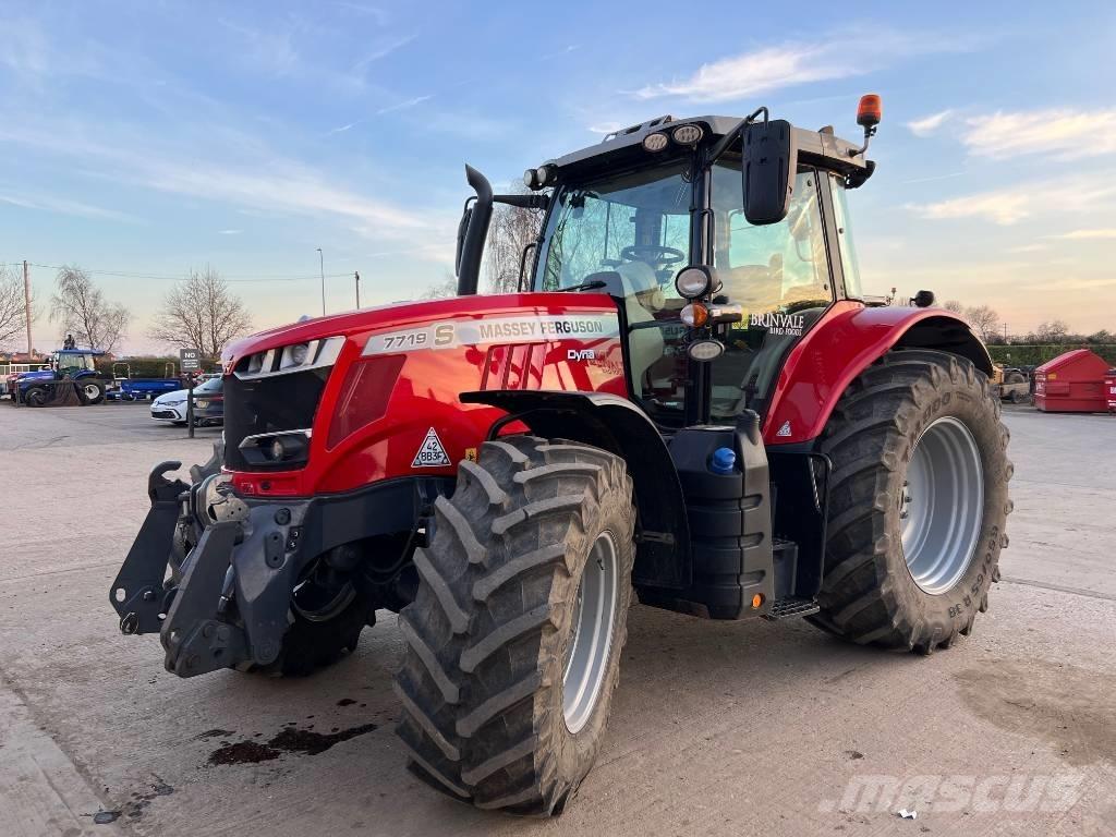 Massey Ferguson 7719 トラクター