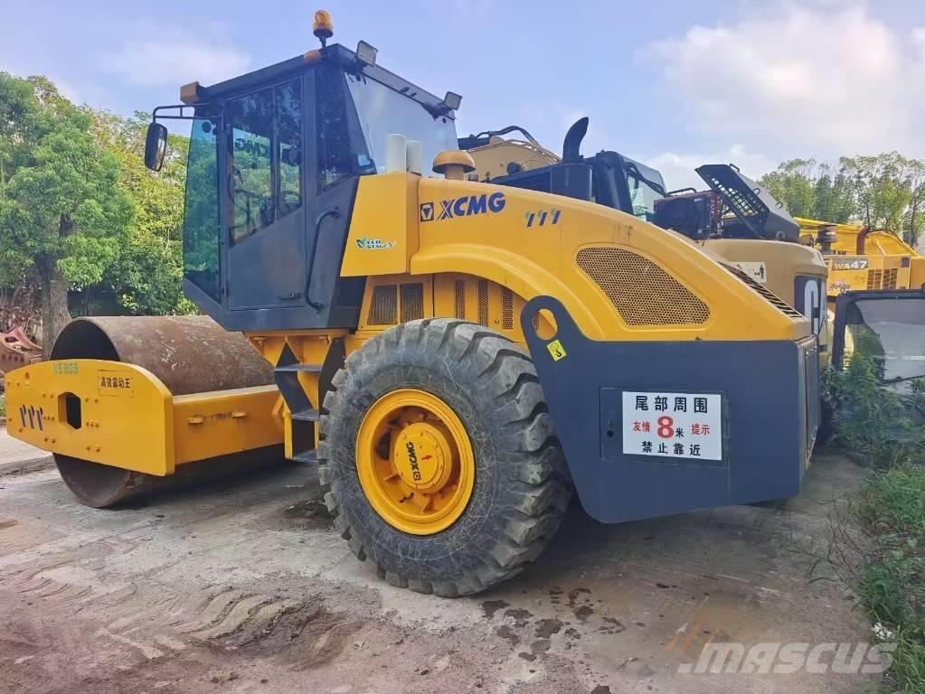 XCMG XS 203 J 振動ローラ
