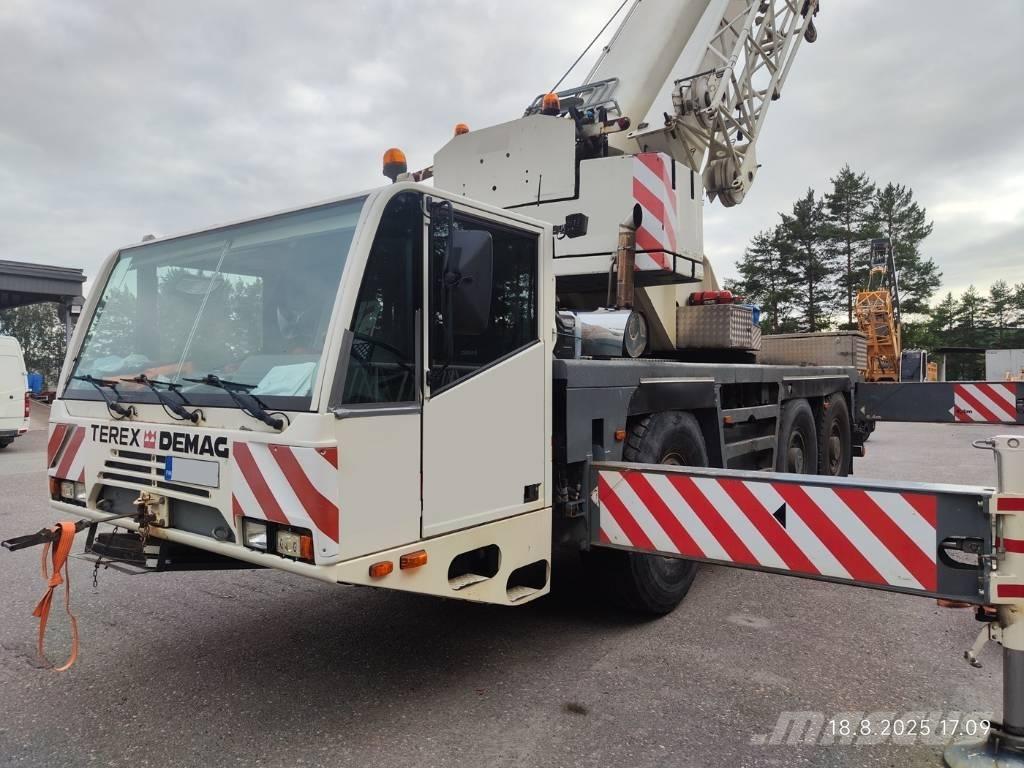 Terex Demag AC 50-1 オールテレーンクレーン