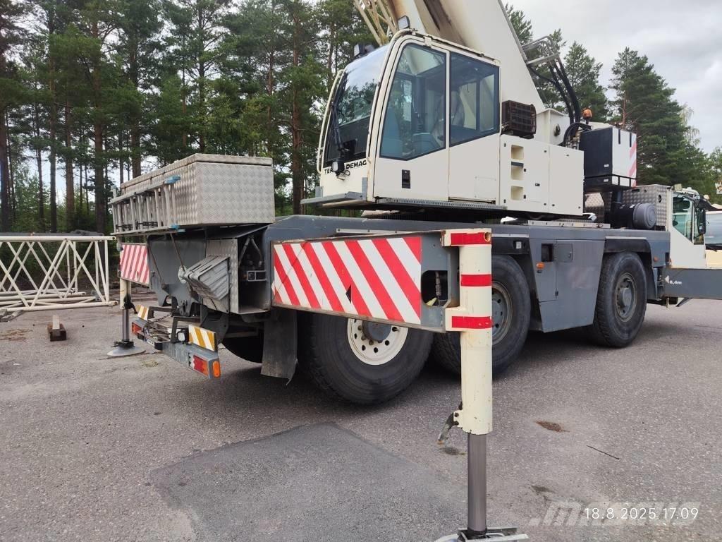 Terex Demag AC 50-1 オールテレーンクレーン