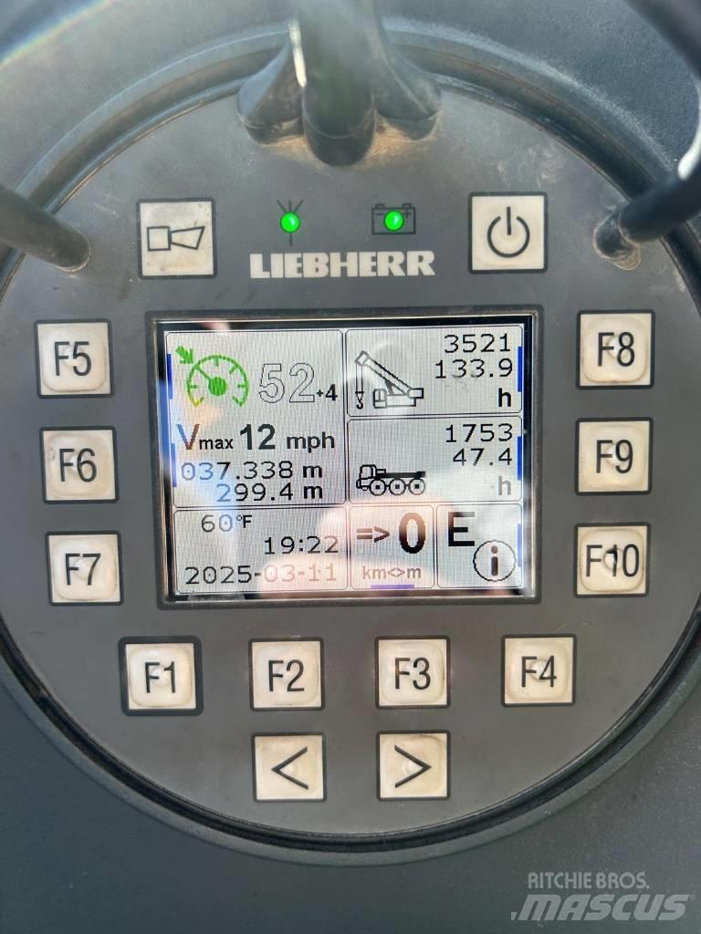 Liebherr LTM 1300 オールテレーンクレーン