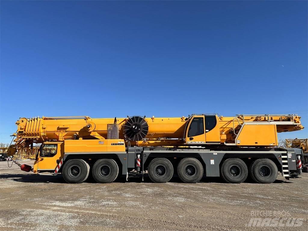 Liebherr LTM 1300 オールテレーンクレーン