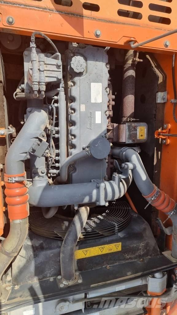 Doosan DX 225 LC 大型油圧ショベル12t以上（パワーショベル・ユンボ）