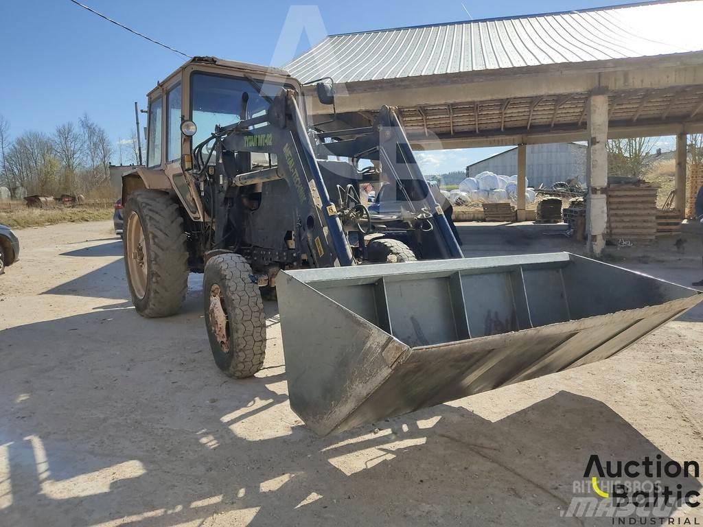 MTZ 82 トラクター