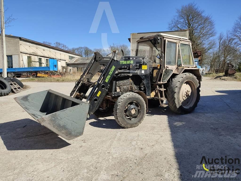 MTZ 82 トラクター