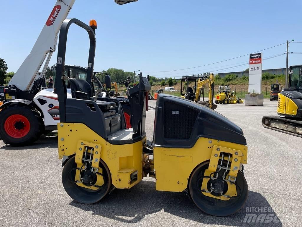 Bomag BW 100 AD-5 タンデムローラ