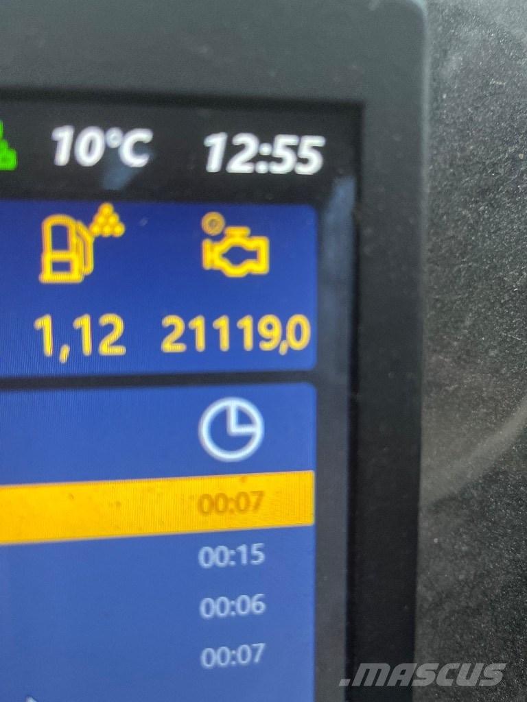 Komatsu 901 XC ハーベスター