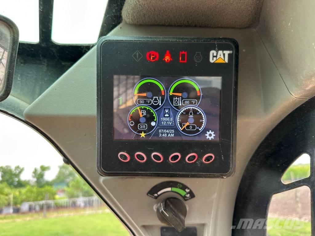 CAT 279 D3 スキッドステアローダー