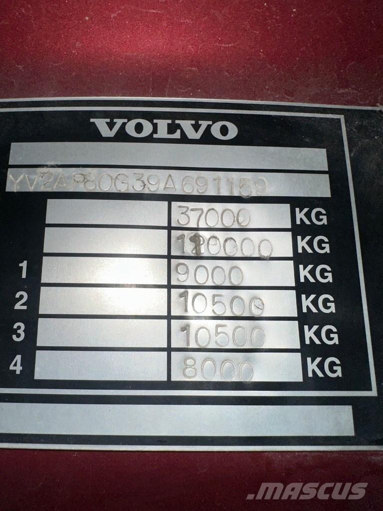 Volvo FH16 600 8x4*4 中古トラクターヘッド | トレーラーヘッド