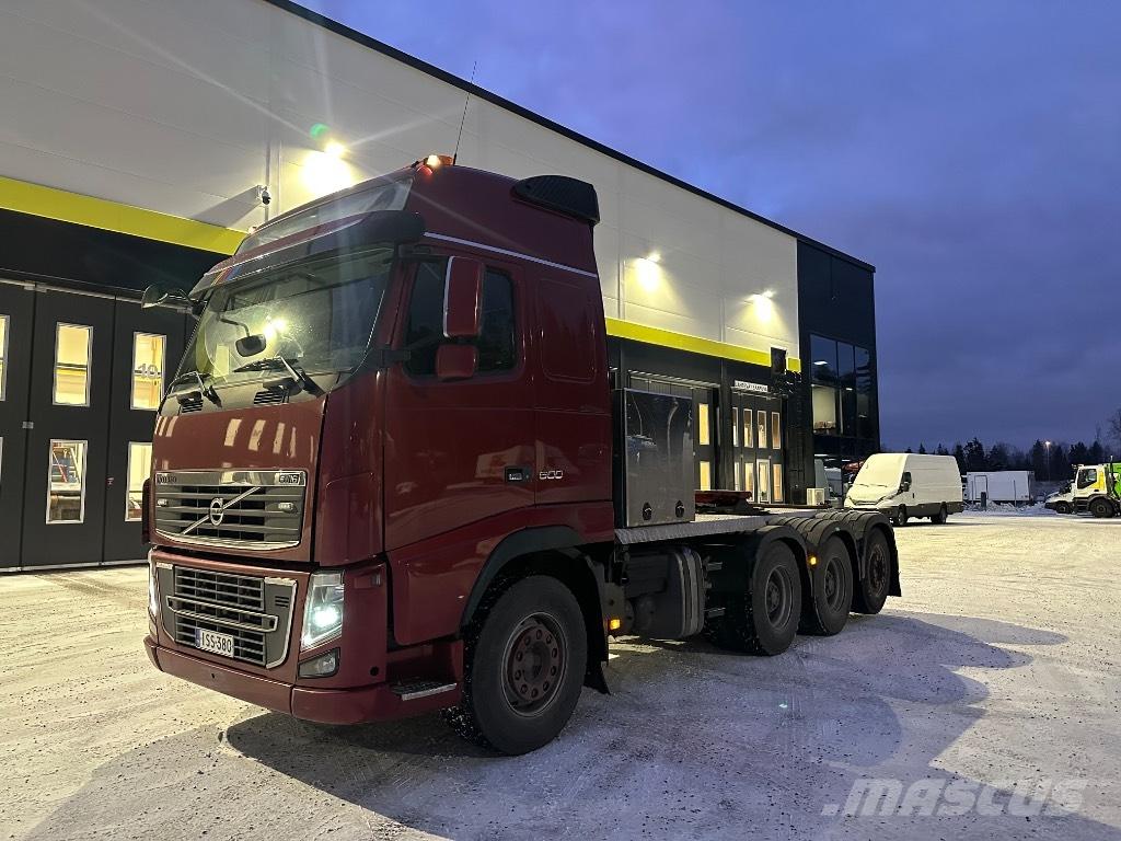 Volvo FH16 600 8x4*4 中古トラクターヘッド | トレーラーヘッド