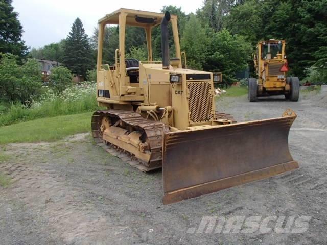 CAT D 3 C ブルドーザー