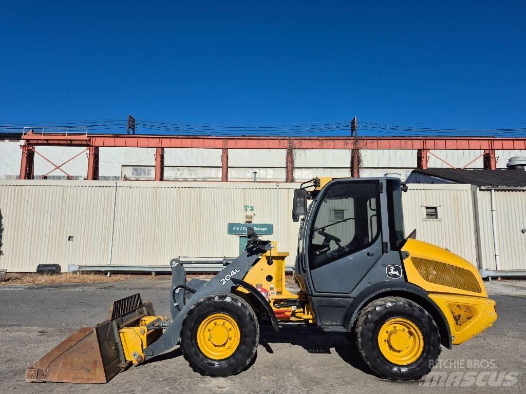 John Deere 204 L ホイールローダー・タイヤショベル