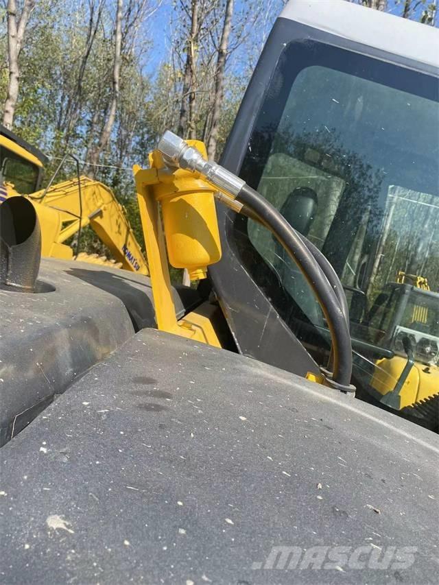 Komatsu pc78us 大型油圧ショベル12t以上（パワーショベル・ユンボ）