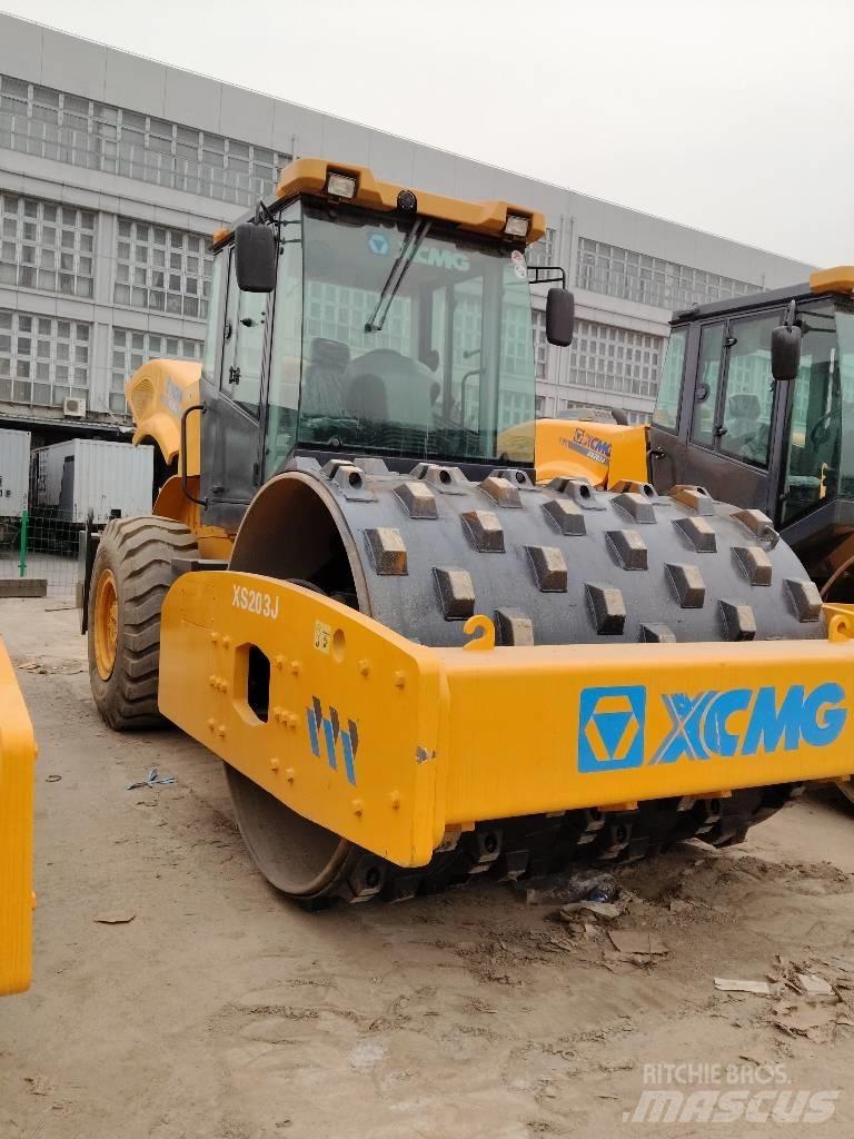 XCMG XS 203 J 振動ローラ