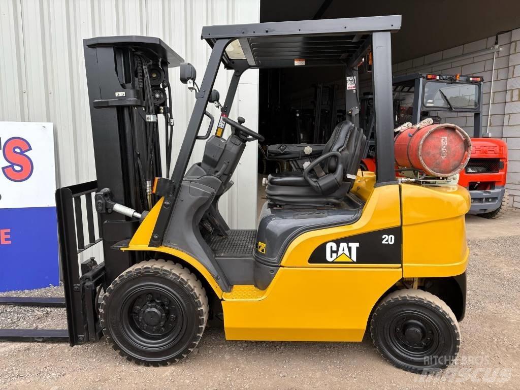 CAT GP 20 N LPGフォークリフト