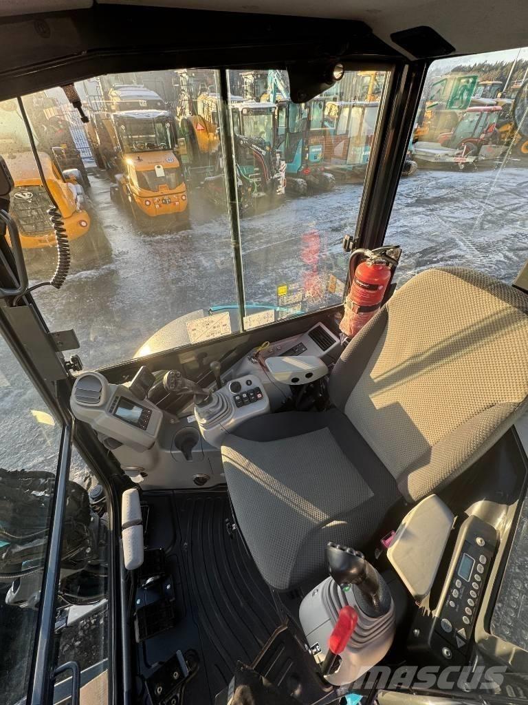 Airman AX 38 U-6 A ミニ油圧ショベル 7t以下（ミニユンボ・ミニディガー）