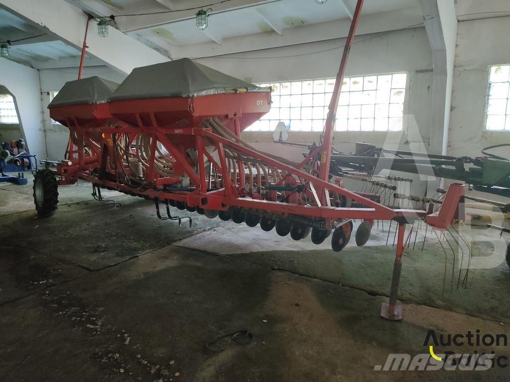 Kverneland DT-6 ドリル