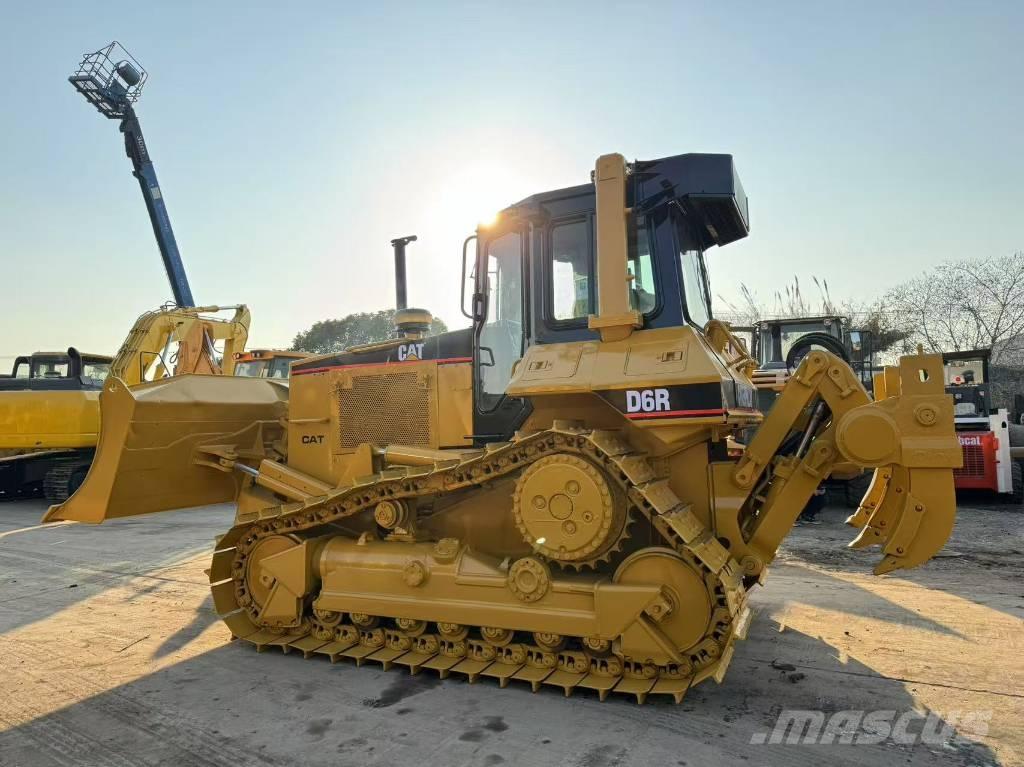 CAT D 6 R ブルドーザー